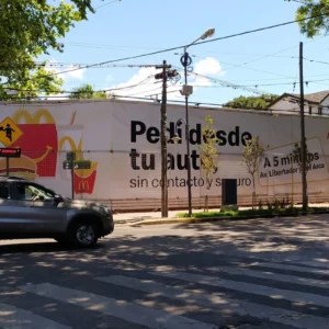 E589 / Del Libertador, Av. 3698 y Uruguay