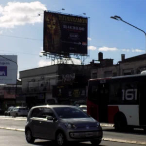 E984 / Maipú, Av. 197 y Aristóbulo del Valle